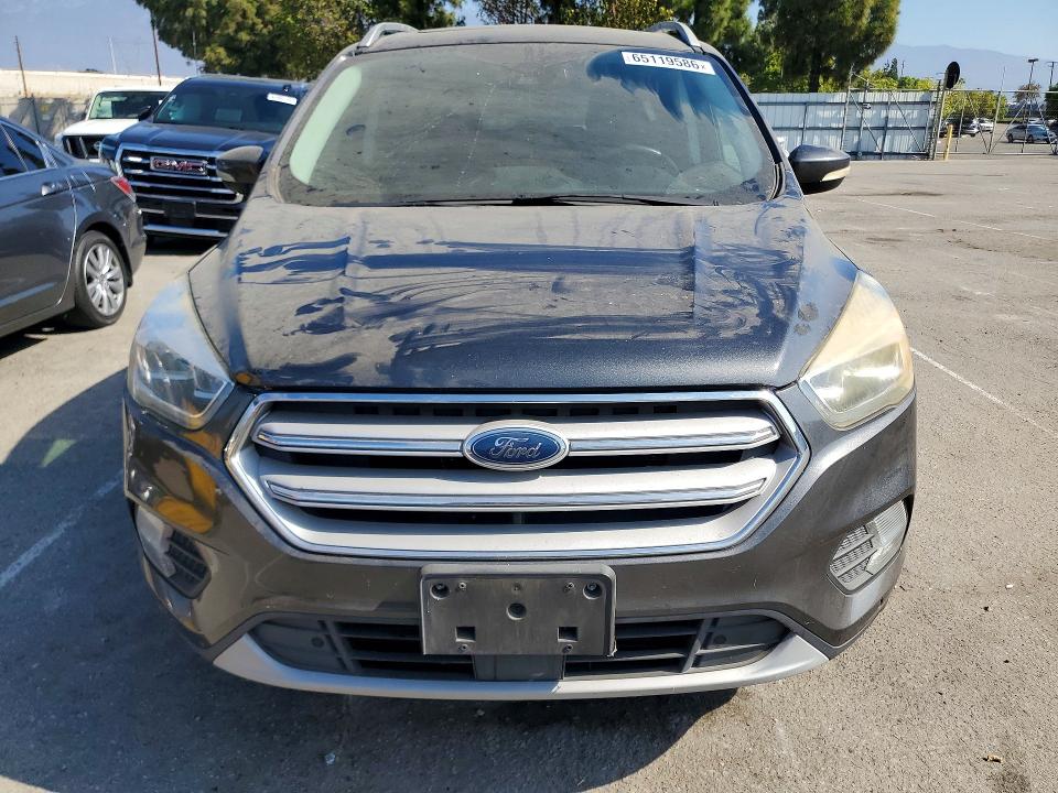 65119586 :رقم المزاد ، 1FMCU0J97JUA56912 vin ، 2018 Ford Escape مزاد بيع