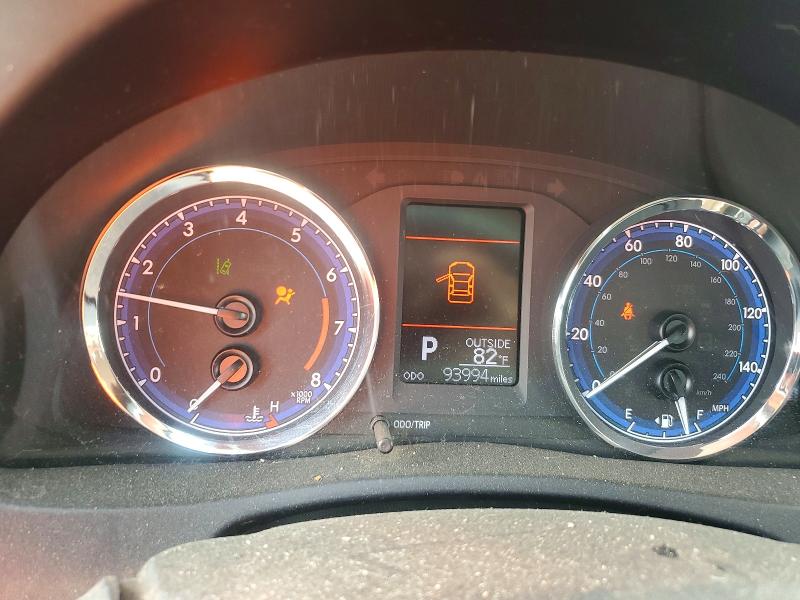 Продажа на аукционе авто 2018 Toyota Corolla, vin: 5YFBURHE0JP807241, номер лота: 63528216