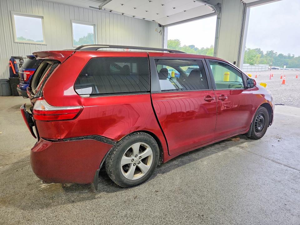 Продаж на аукціоні авто 2017 Toyota Sienna, vin: 5TDKZ3DC8HS777538, номер лоту: 65199286