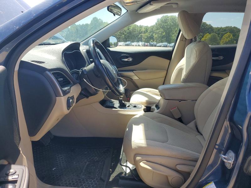 64959996 :رقم المزاد ، 1C4PJLCB0LD611105 vin ، 2020 Jeep Cherokee مزاد بيع