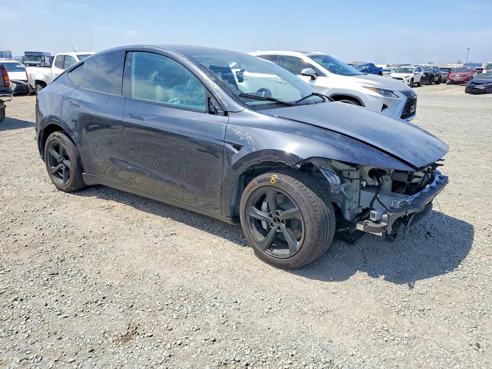 63449686 :رقم المزاد ، 7SAYGDEDXTF439491 vin ، 2026 Tesla Model Y مزاد بيع