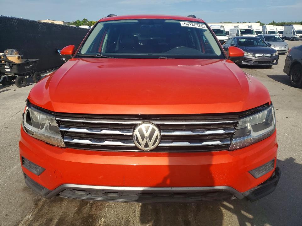 Продажа на аукционе авто 2018 Volkswagen Tiguan, vin: 3VV3B7AXXJM184374, номер лота: 66186166