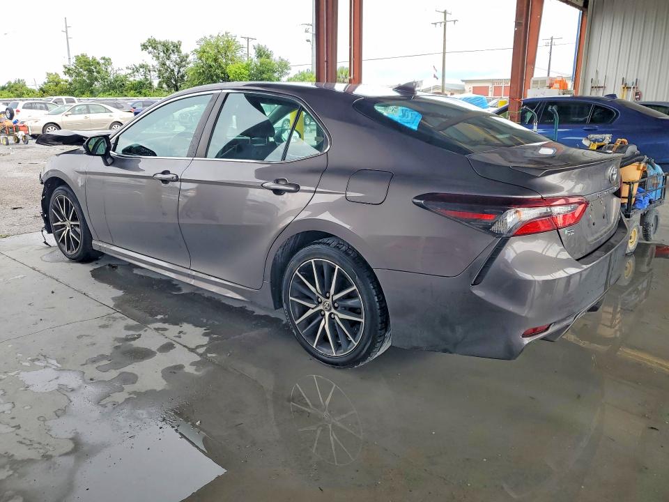 Продаж на аукціоні авто 2021 Toyota Camry, vin: 4T1G11AK2MU405384, номер лоту: 65808906