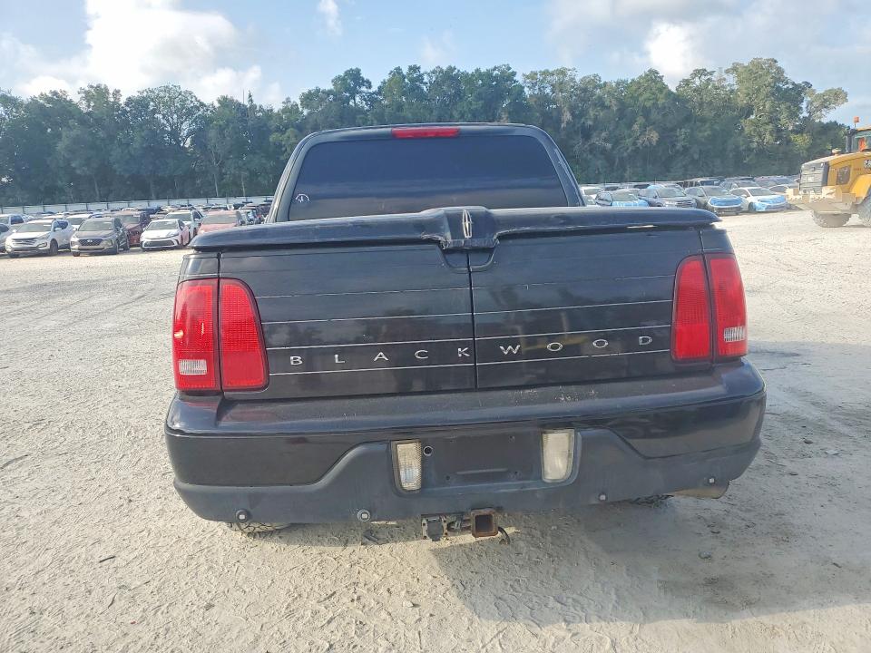 65055226 :رقم المزاد ، 5LTEW05A22KJ02300 vin ، 2002 Lincoln Blackwood مزاد بيع