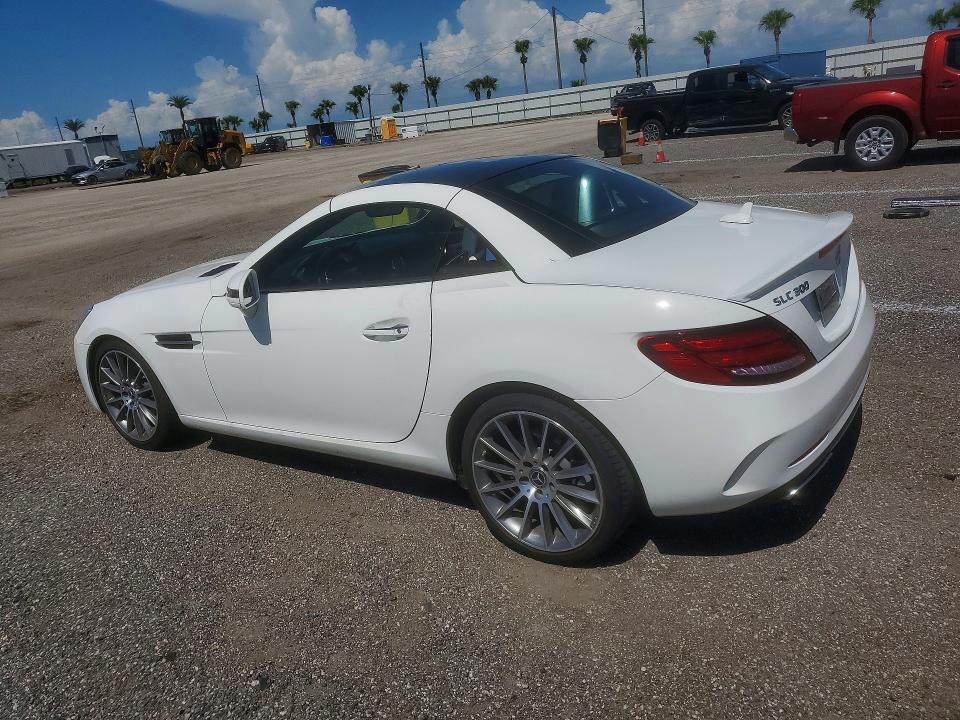 64756426 :رقم المزاد ، WDDPK3JA7JF148541 vin ، 2018 Mercedes-benz Slc مزاد بيع