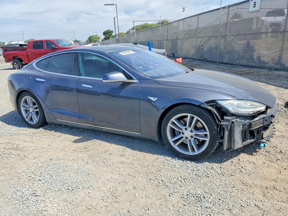 Продаж на аукціоні авто 2015 Tesla Model S, vin: 5YJSA1E22FF116364, номер лоту: 65868486