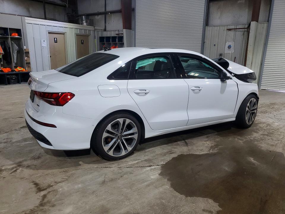 Продажа на аукционе авто 2025 Audi A3, vin: WAUGUDGY9SA130634, номер лота: 63898046