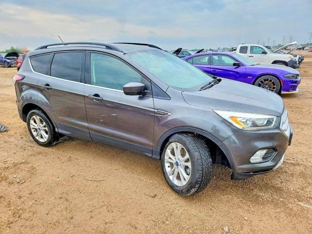 2018 Ford Escape მანქანა იყიდება აუქციონზე, vin: 1FMCU9HD4JUB34433, აუქციონის ნომერი: 63874716