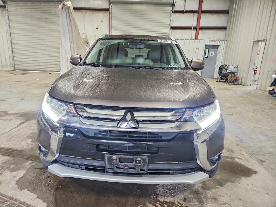 65532796 :رقم المزاد ، JA4AZ3A35HZ012697 vin ، 2017 Mitsubishi Outlander مزاد بيع