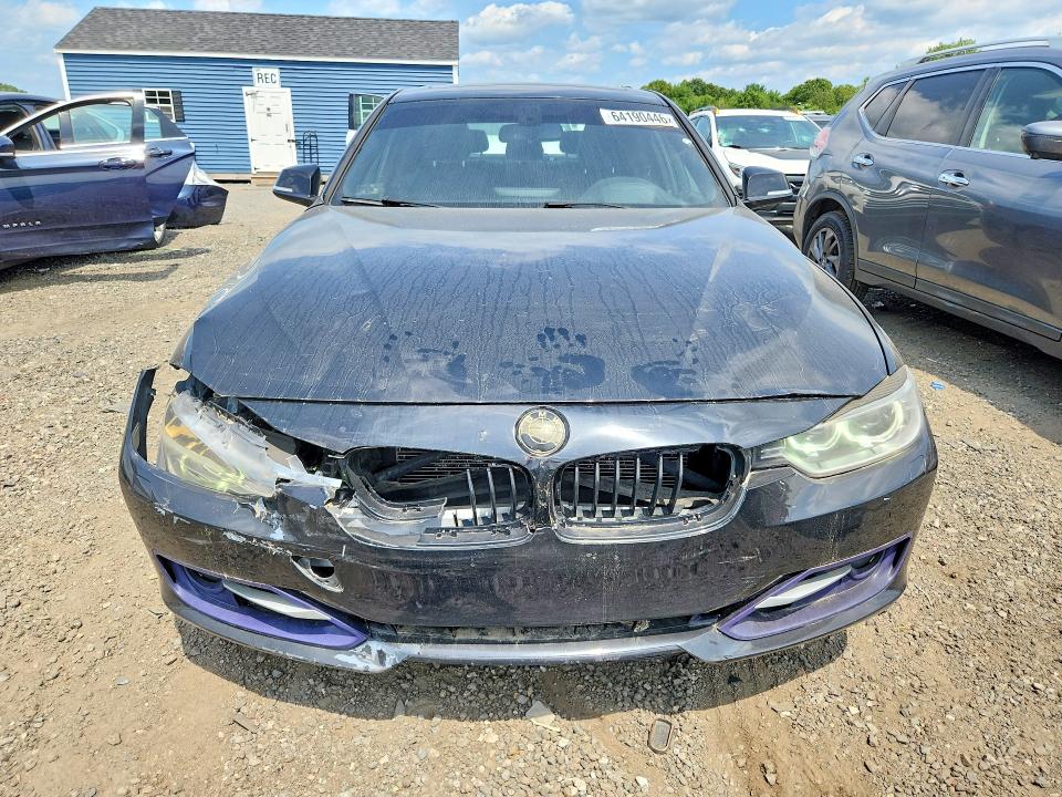 64190446 :رقم المزاد ، WBA3B9C5XDF585043 vin ، 2013 Bmw 335 مزاد بيع