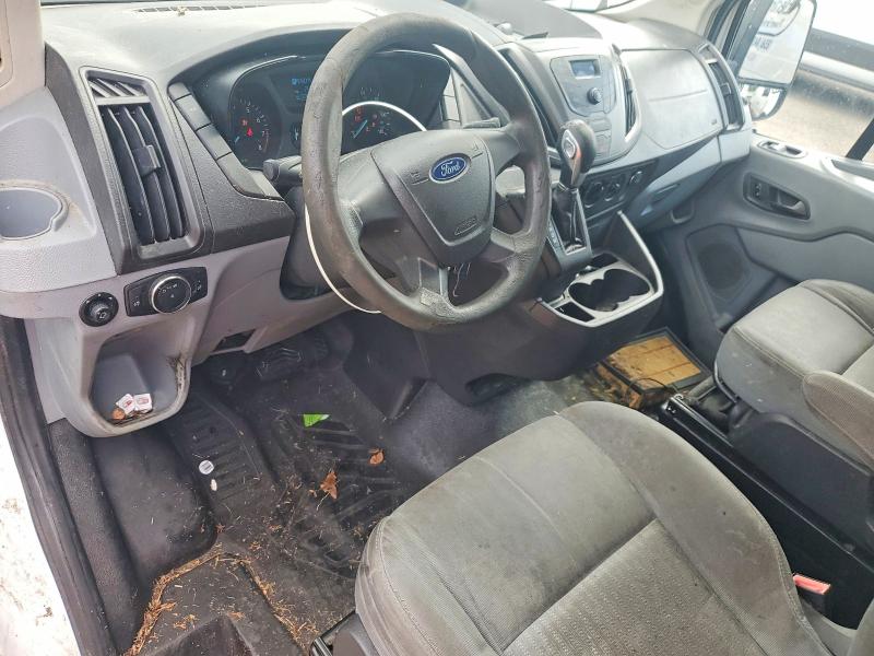 64602576 :رقم المزاد ، 1FTYR1CMXFKA99596 vin ، 2015 Ford Transit مزاد بيع