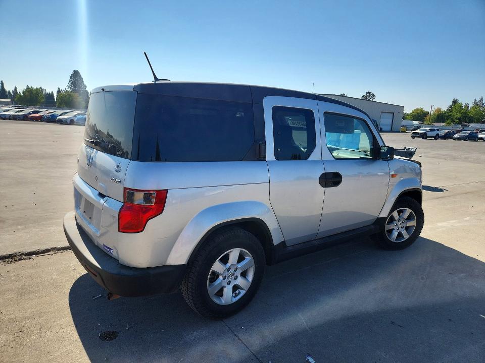 66038146 :رقم المزاد ، 5J6YH2H76BL003859 vin ، 2011 Honda Element مزاد بيع