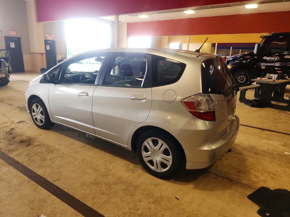64631646 :رقم المزاد ، JHMGE8H33BC008512 vin ، 2011 Honda Fit مزاد بيع