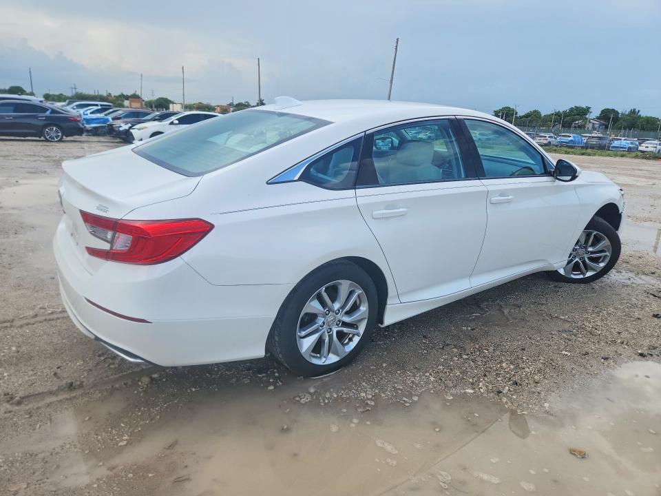 Продажа на аукционе авто 2018 Honda Accord, vin: 1HGCV1F11JA056661, номер лота: 63911756