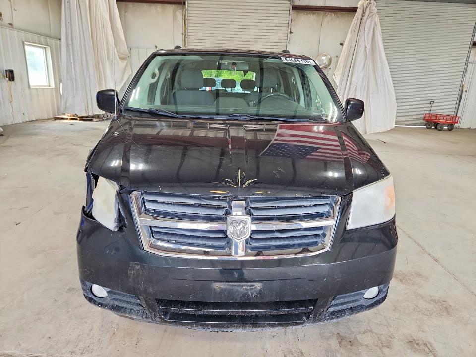 64628116 :رقم المزاد ، 2D4RN5D11AR353530 vin ، 2010 Dodge Grand Caravan مزاد بيع