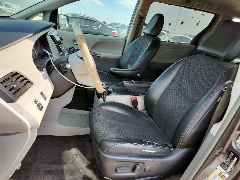 66278986 :رقم المزاد ، 5TDXK3DC6ES471590 vin ، 2014 Toyota Sienna مزاد بيع