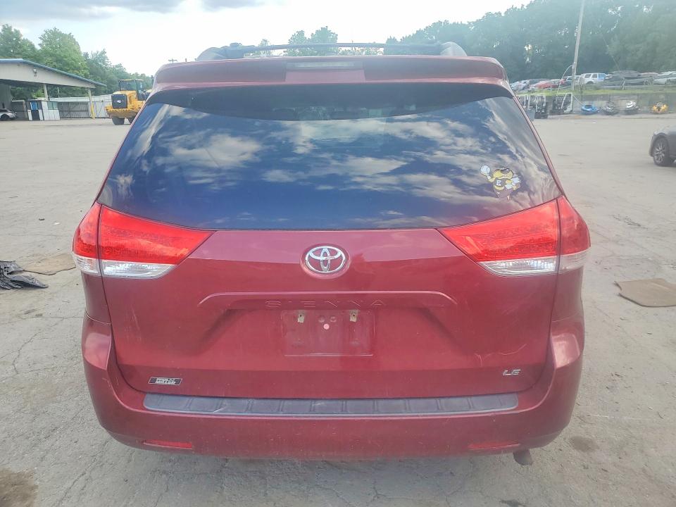 65378946 :رقم المزاد ، 5TDKK3DC4ES460890 vin ، 2014 Toyota Sienna مزاد بيع