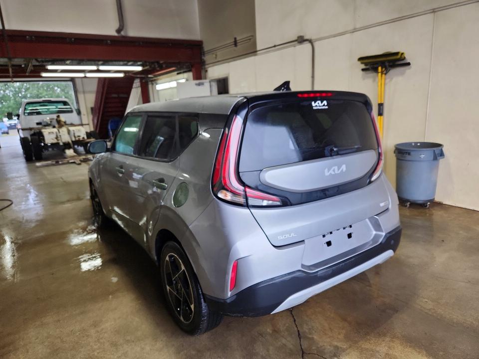 Продажа на аукционе авто 2024 Kia Soul, vin: KNDJ33AU5R7913842, номер лота: 64313386