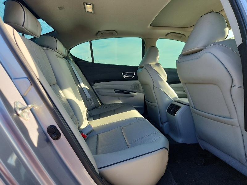 65657496 :رقم المزاد ، 19UUB2F50JA009370 vin ، 2018 Acura Tlx مزاد بيع