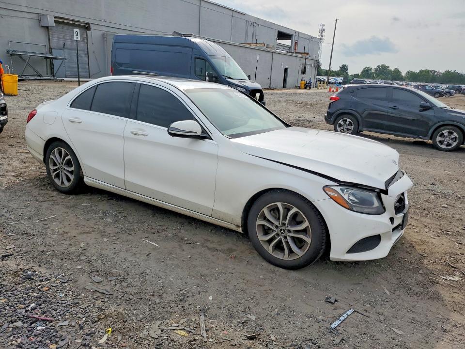 Продажа на аукционе авто 2018 Mercedes-benz C, vin: 55SWF4JB6JU241627, номер лота: 64857826
