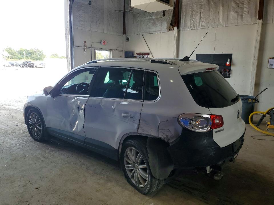 2011 Volkswagen Tiguan მანქანა იყიდება აუქციონზე, vin: WVGBV7AX4BW503895, აუქციონის ნომერი: 64400856