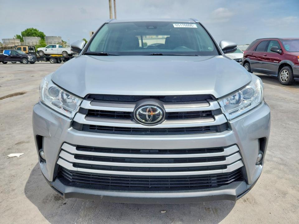 2019 Toyota Highlander მანქანა იყიდება აუქციონზე, vin: 5TDKZRFH2KS565138, აუქციონის ნომერი: 65176006