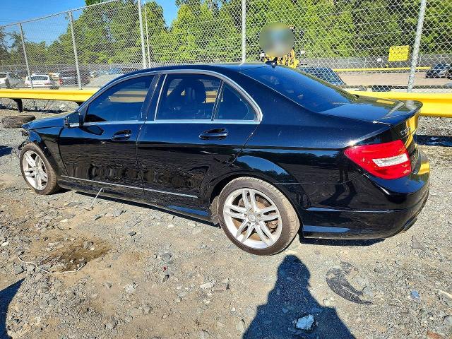 Продаж на аукціоні авто 2013 Mercedes-benz C, vin: WDDGF8AB7DR241539, номер лоту: 65635396
