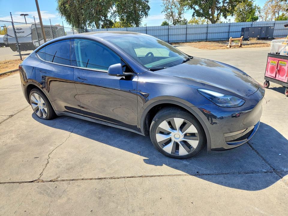 Auction sale of the 2024 Tesla Model Y, vin: 7SAYGDED4RF095505, lot number: 65625096