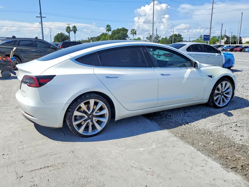 2020 Tesla Model 3 მანქანა იყიდება აუქციონზე, vin: 5YJ3E1EB4LF618250, აუქციონის ნომერი: 66561906