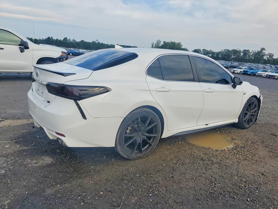Продажа на аукционе авто 2023 Toyota Camry, vin: 4T1G11AK3PU115921, номер лота: 64604906