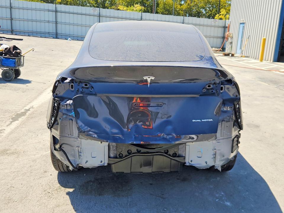 2024 Tesla Model Y მანქანა იყიდება აუქციონზე, vin: 7SAYGDEE6RF152621, აუქციონის ნომერი: 62302326