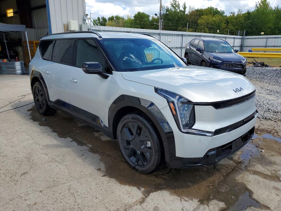 67251266 :رقم المزاد ، 5XYADFS50TG010367 vin ، 2026 Kia Ev9 مزاد بيع