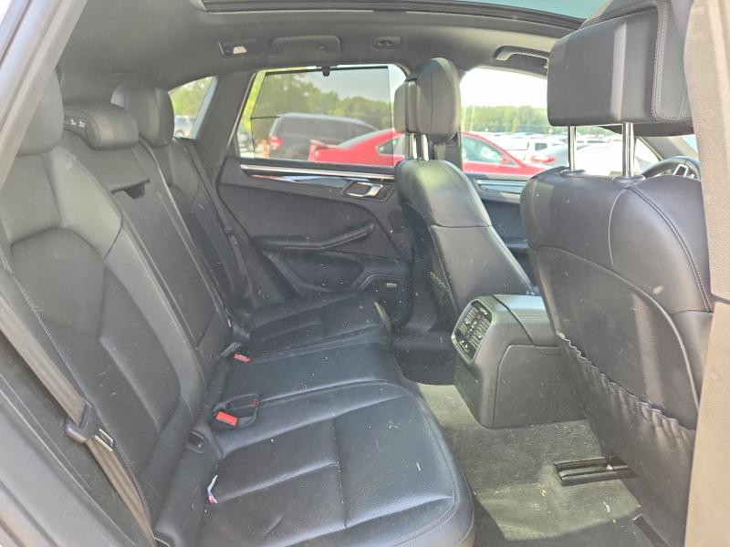 Продажа на аукционе авто 2015 Porsche Macan, vin: WP1AB2A59FLB50277, номер лота: 65827916