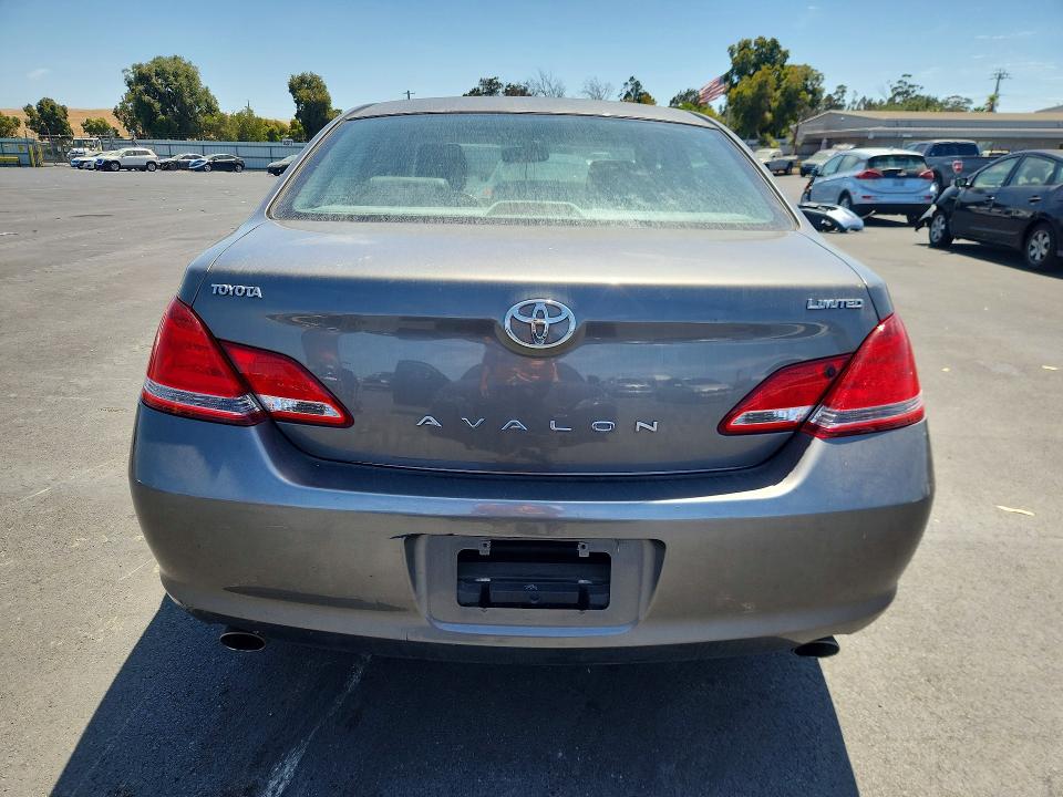 2005 Toyota Avalon მანქანა იყიდება აუქციონზე, vin: 4T1BK36B45U055091, აუქციონის ნომერი: 64506806