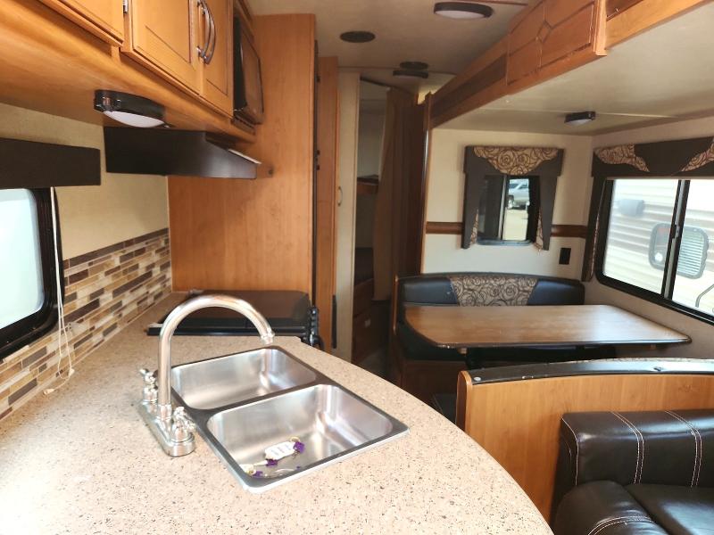 66732246 :رقم المزاد ، 4V0TC2721GE018260 vin ، 2016 Cross Roads Recreational Vehicle (rv) مزاد بيع