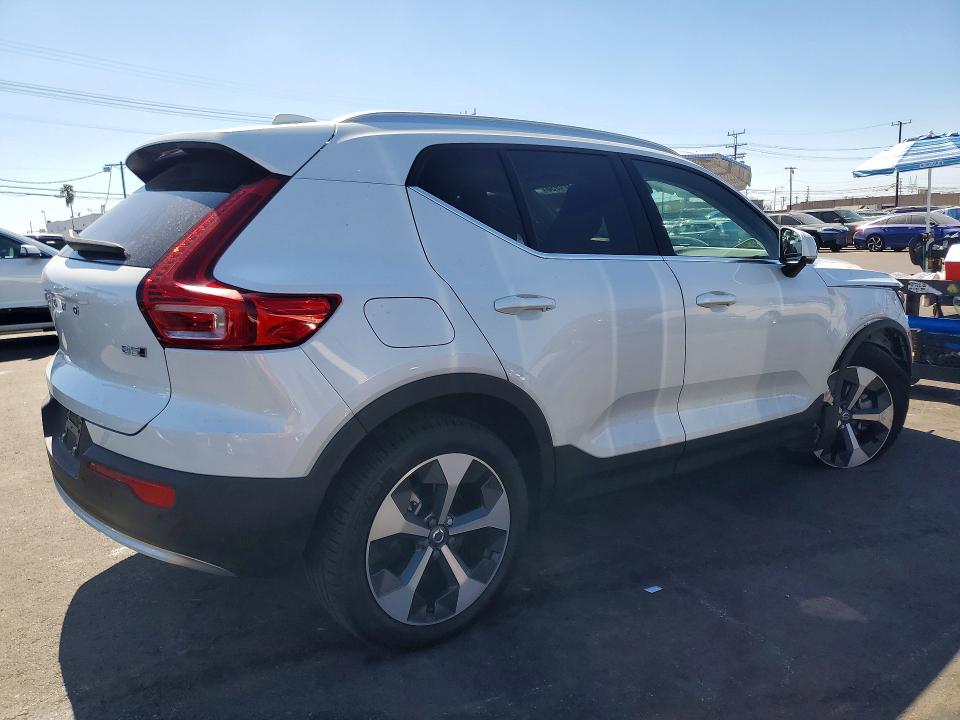 67371936 :رقم المزاد ، YV4L12UJ0S2509096 vin ، 2025 Volvo Xc40 مزاد بيع