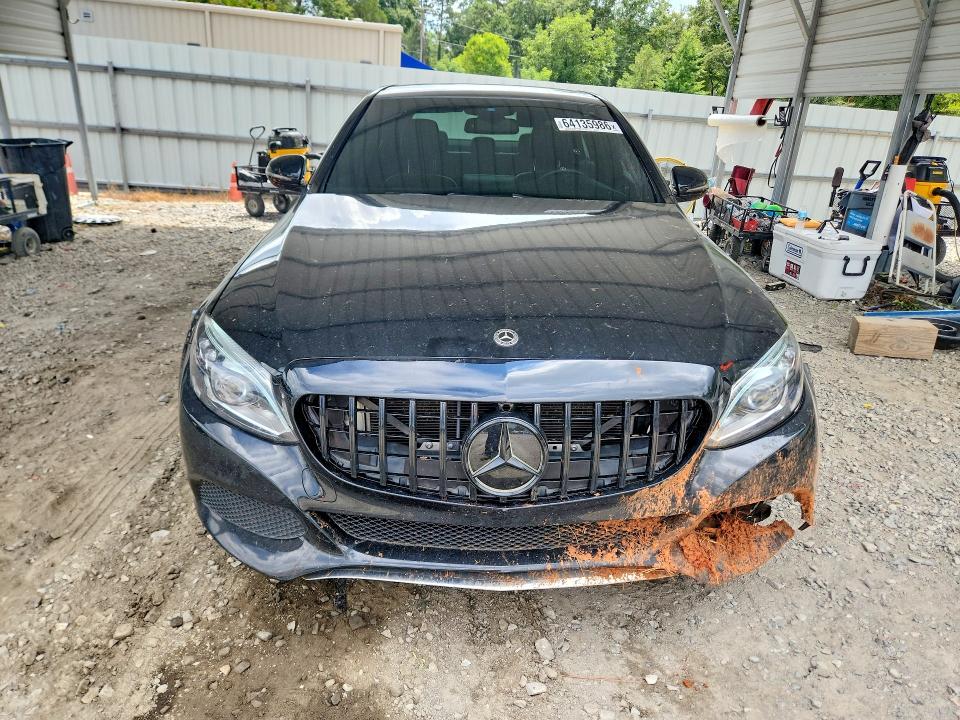64135986 :رقم المزاد ، 55SWF4JB8JU241094 vin ، 2018 Mercedes-benz C مزاد بيع