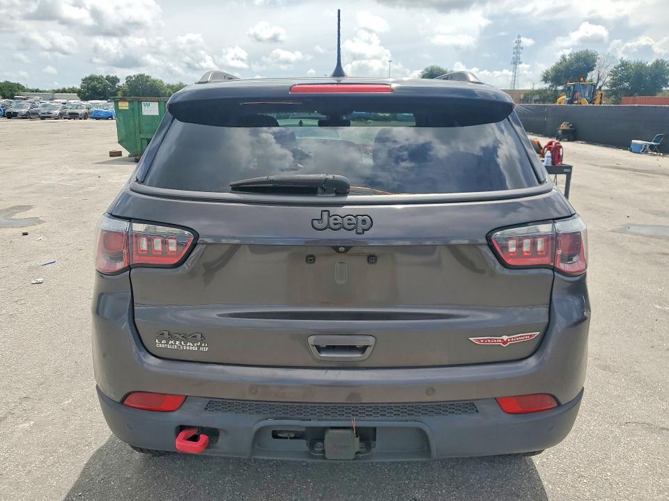 64547666 :رقم المزاد ، 3C5NJDDB7KT799268 vin ، 2019 Jeep Compass مزاد بيع
