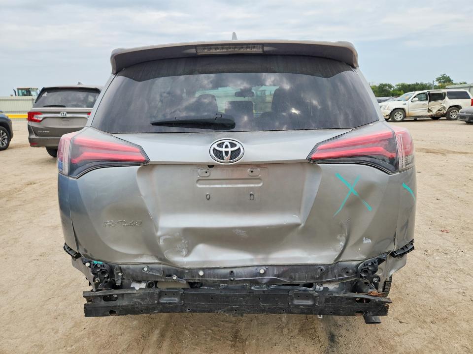 2018 Toyota Rav4 მანქანა იყიდება აუქციონზე, vin: JTMBFREV8JJ193543, აუქციონის ნომერი: 63883116