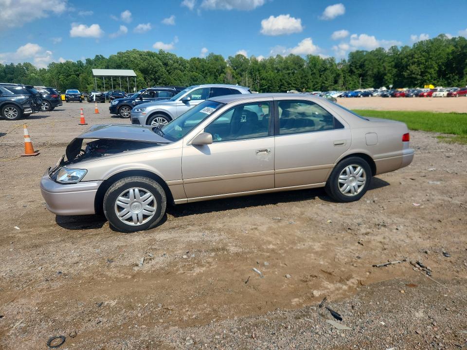 63896616 :رقم المزاد ، 4T1BG22K21U767935 vin ، 2001 Toyota Camry مزاد بيع