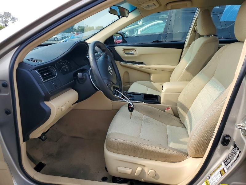 62253076 :رقم المزاد ، 4T4BF1FK7FR468462 vin ، 2015 Toyota Camry مزاد بيع
