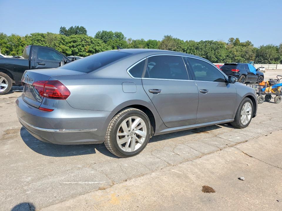 2018 Volkswagen Passat მანქანა იყიდება აუქციონზე, vin: 1VWBA7A31JC020875, აუქციონის ნომერი: 64552946