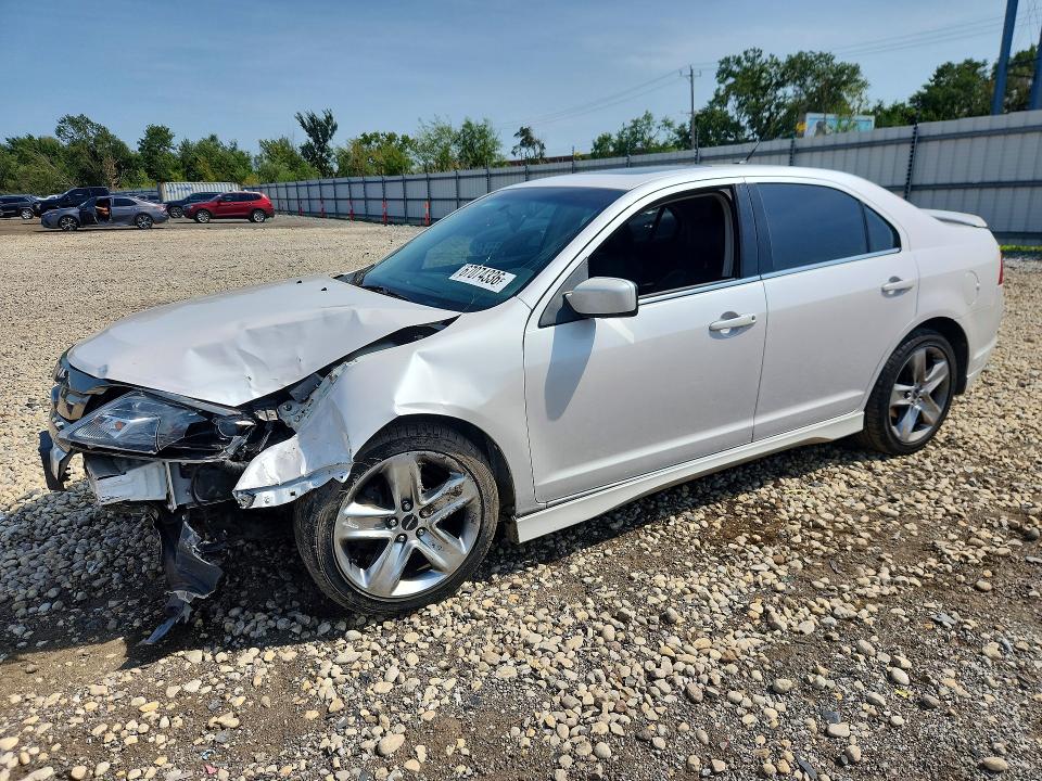 67074336 :رقم المزاد ، 3FAHP0KCXBR126638 vin ، 2011 Ford Fusion مزاد بيع