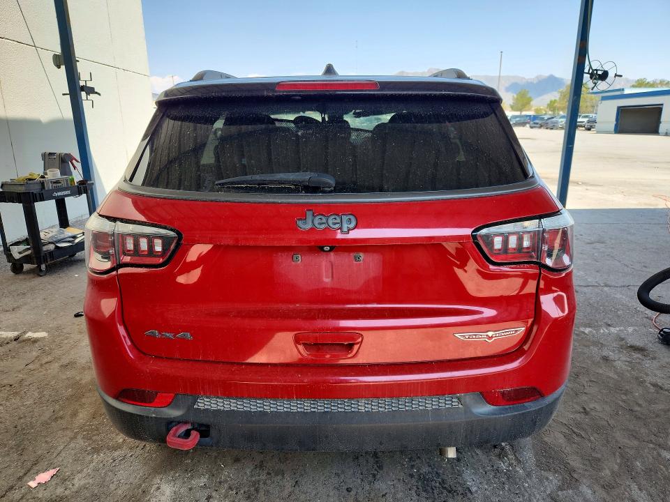 64242526 :رقم المزاد ، 3C4NJDDB7KT752953 vin ، 2019 Jeep Compass مزاد بيع