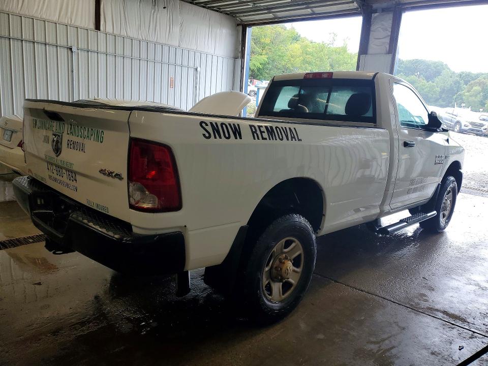 64465796 :رقم المزاد ، 3C6MR5AJ9JG242172 vin ، 2018 Ram 2500 مزاد بيع