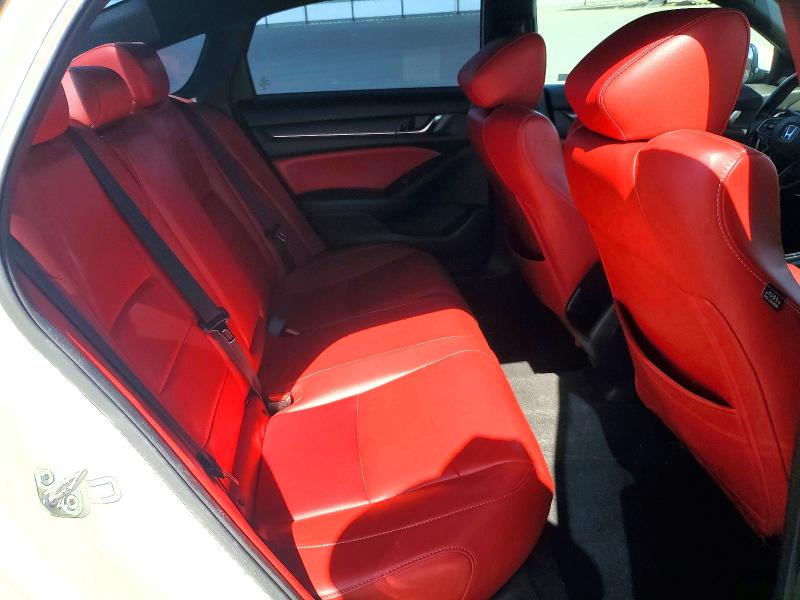 Продажа на аукционе авто 2018 Honda Accord, vin: 1HGCV1F32JA213986, номер лота: 65375316