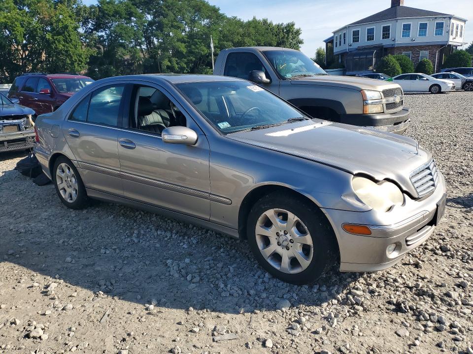 63619376 :رقم المزاد ، WDBRF84J55F579805 vin ، 2005 Mercedes-benz C مزاد بيع