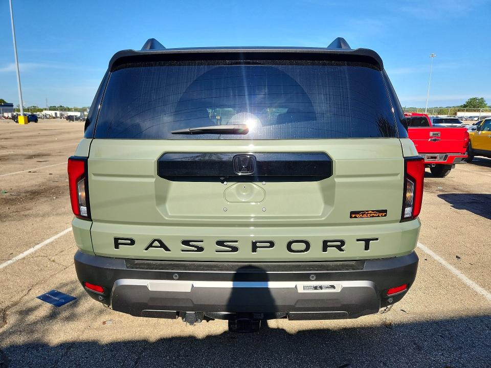 2026 Honda Passport მანქანა იყიდება აუქციონზე, vin: 5FNYF9H84TB066525, აუქციონის ნომერი: 65575816