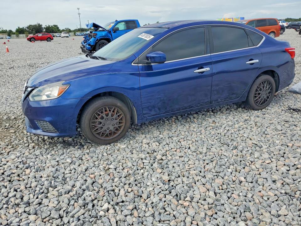Продажа на аукционе авто 2016 Nissan Sentra, vin: 3N1AB7AP5GY217971, номер лота: 63879026
