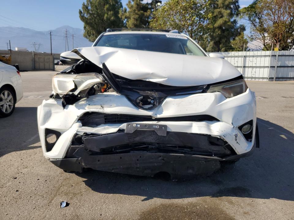 2018 Toyota Rav4 მანქანა იყიდება აუქციონზე, vin: JTMWFREV0JJ165284, აუქციონის ნომერი: 64256176